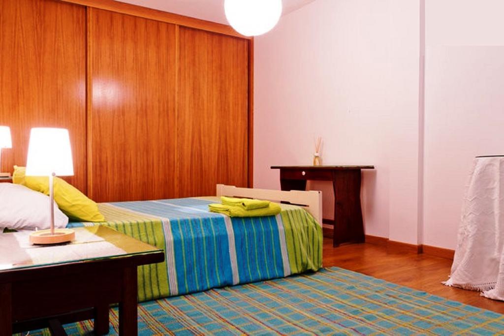 Coloured Studio Faro Room photo