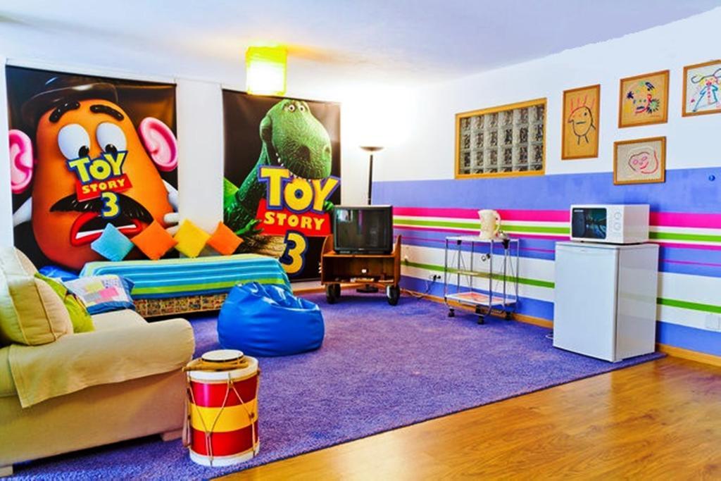 Coloured Studio Faro Room photo
